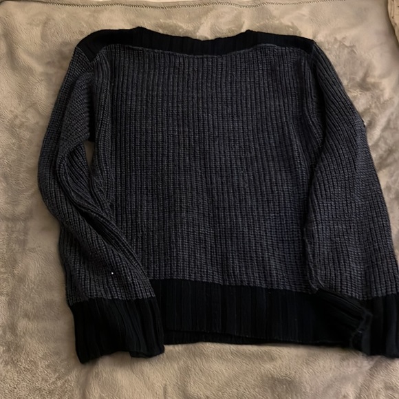 Women’s Loose Fit Sweater - Picture 2 of 2